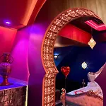 Апартаменты Palais Des 1001 Nuits Avec Jacuzzi Privatif