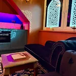 Апартаменты Palais Des 1001 Nuits Avec Jacuzzi Privatif *