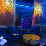Palais Des 1001 Nuits Avec Jacuzzi Privatif *