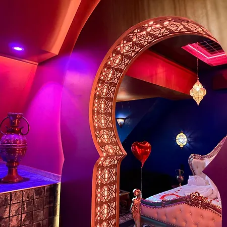 Апартаменты Palais Des 1001 Nuits Avec Jacuzzi Privatif